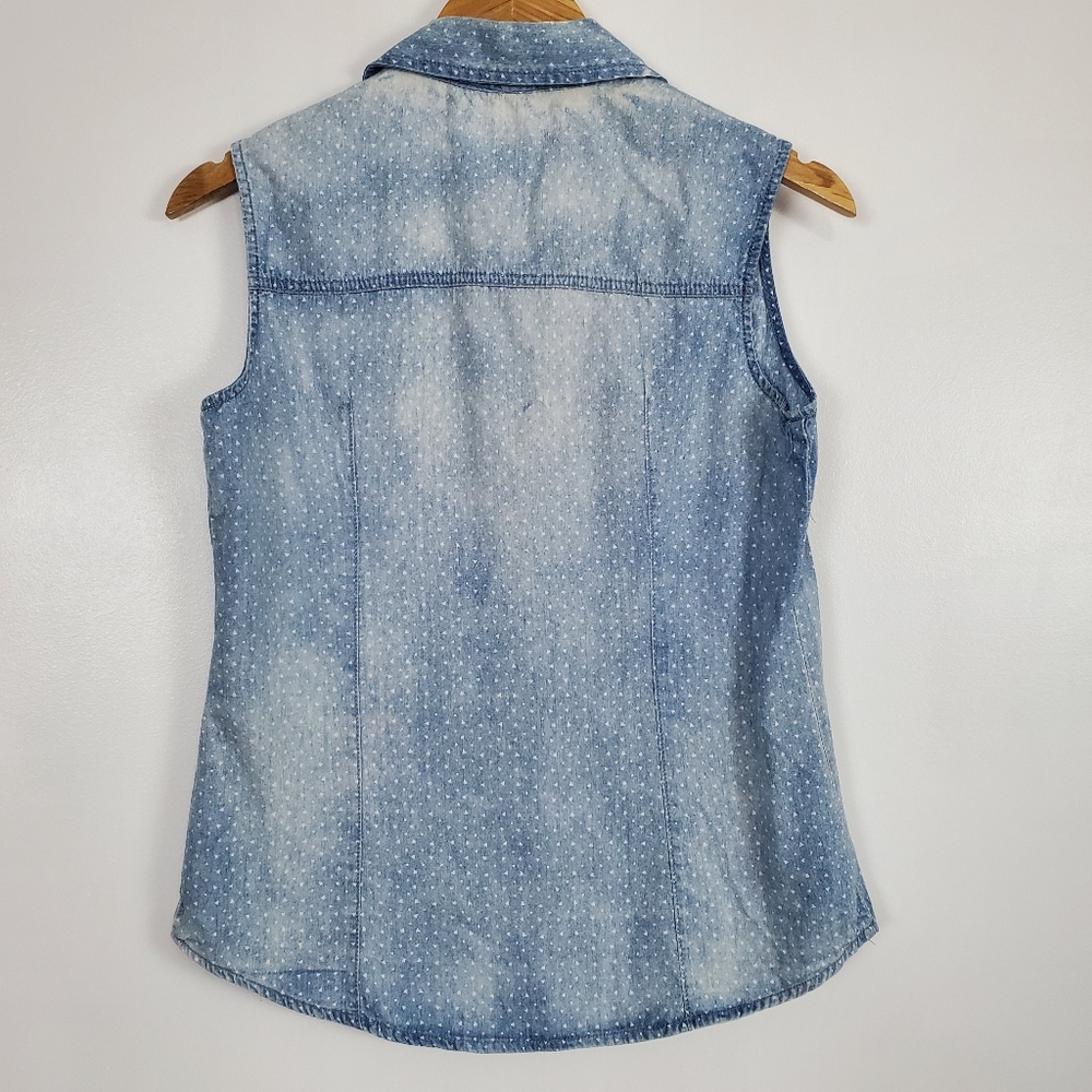 Japna chambray sleeveless top button up medium - Picture 2 of 4